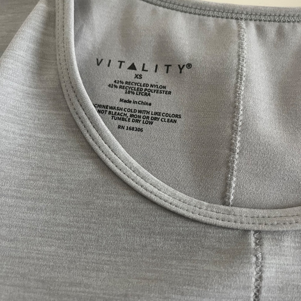 Vitality Daydream fabric long sleeve top - Picture 5 of 5